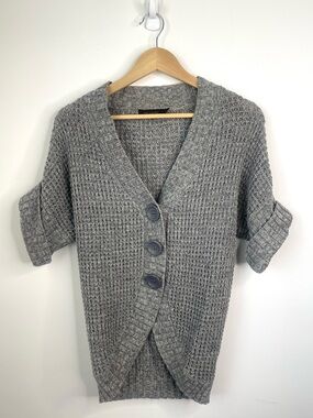 The Limited women’s gray, knit, half-sleeve cardigan size XS